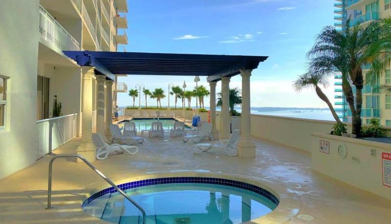 Lovely Condo With City & Ocean Views. Sleep Up To 6 People! Miami Exterior photo