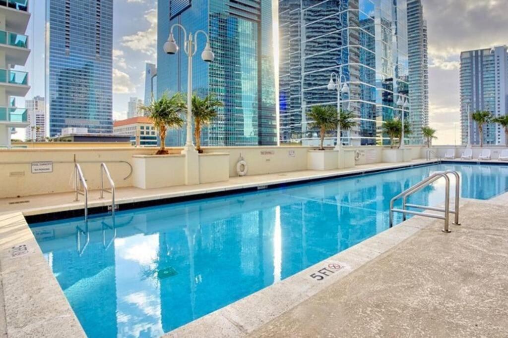 Lovely Condo With City & Ocean Views. Sleep Up To 6 People! Miami Exterior photo
