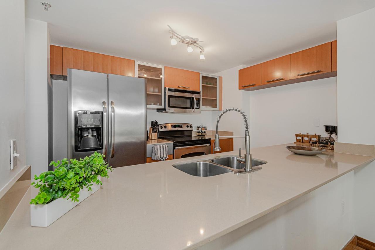 Lovely Condo With City & Ocean Views. Sleep Up To 6 People! Miami Exterior photo